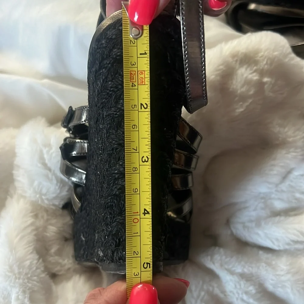 Burberry wedges in black / metallic size 9 - Picture 8 of 9